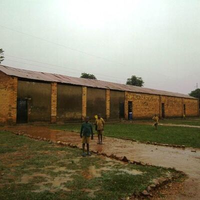 Bild vergrößern: Grundschule vor Sanierung